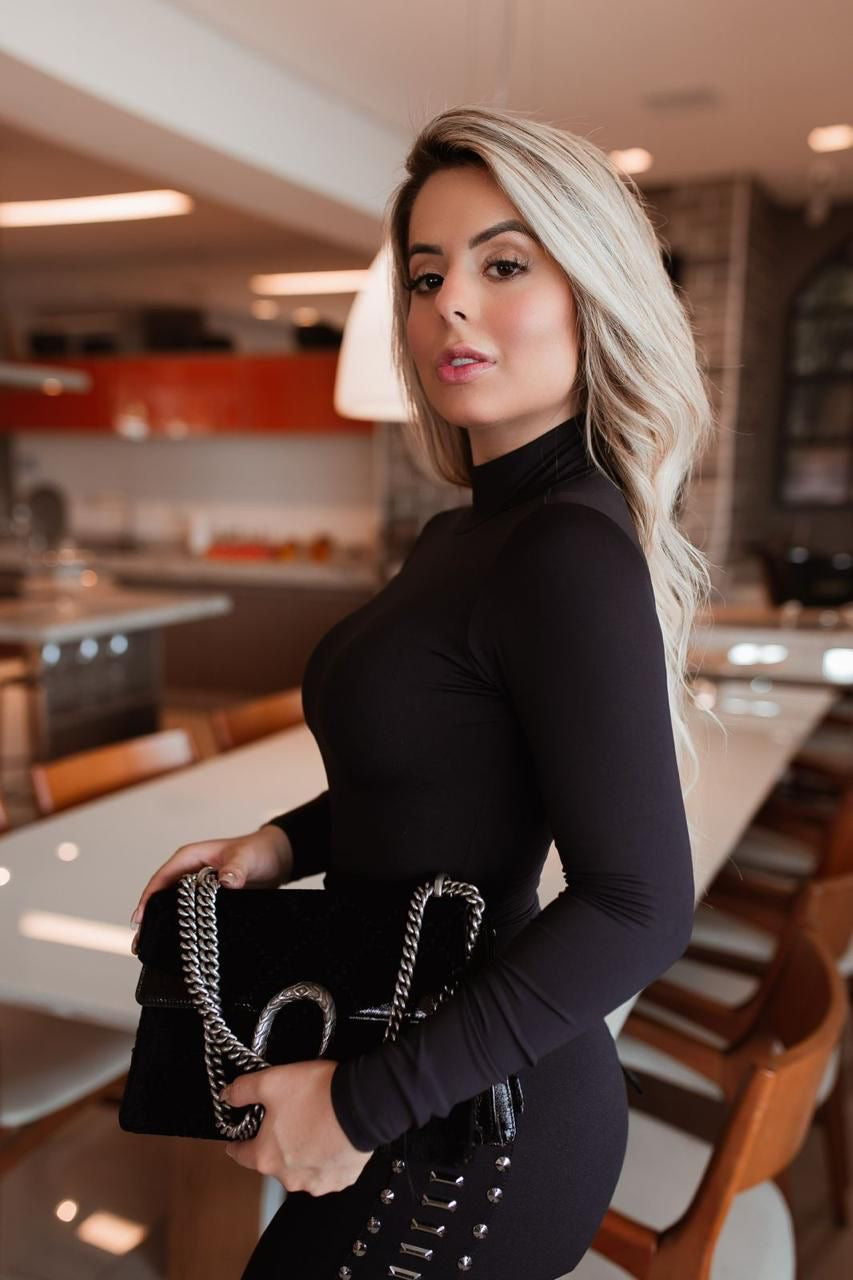 Body manga longa e gola alta