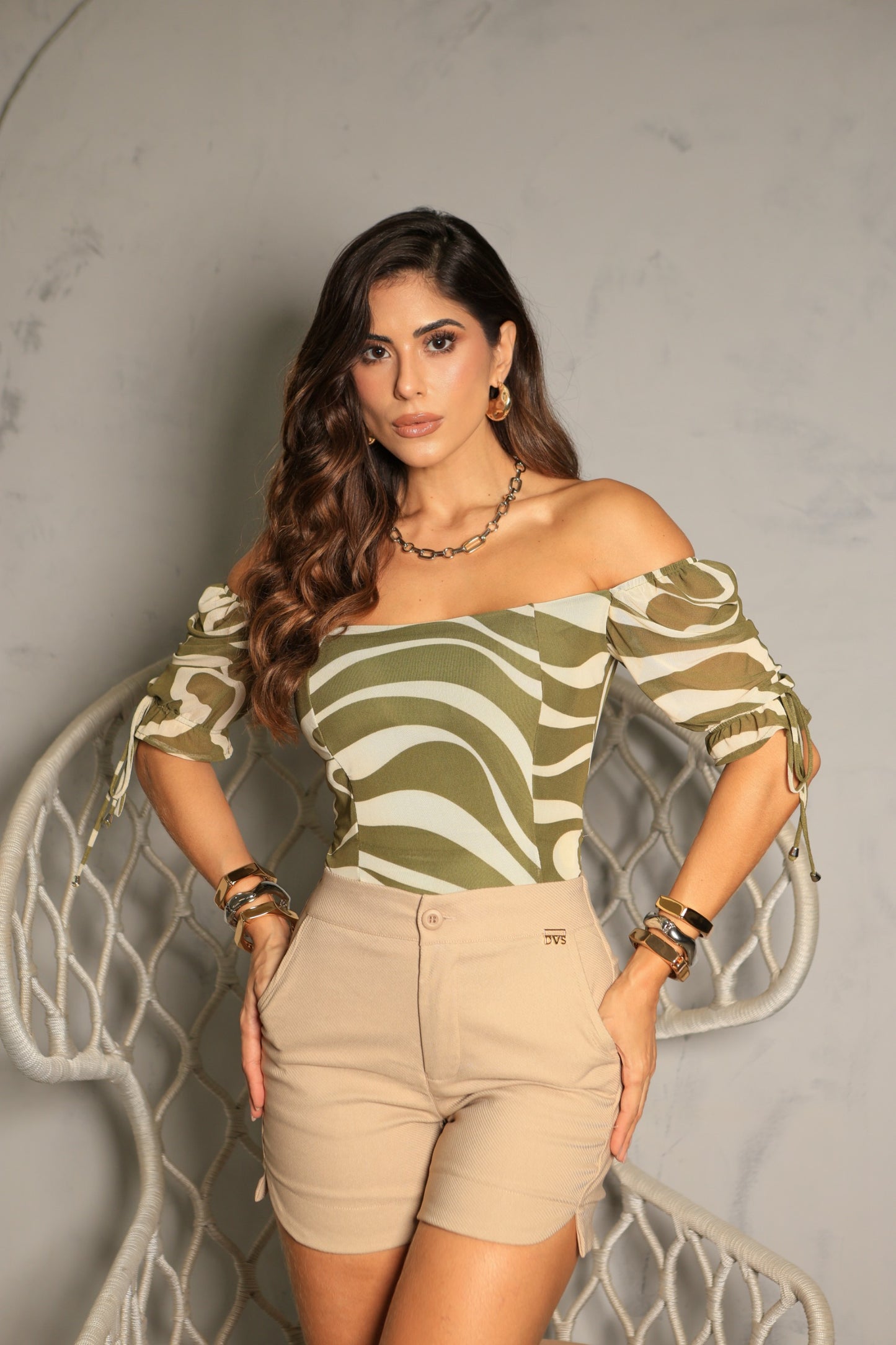 Blusa com Bojo e Mangas em Tule Forrado